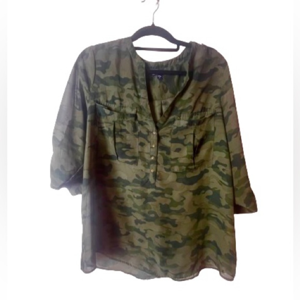 Gap, XL women’s camo blouse, XL